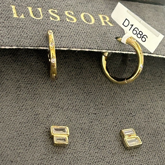 LUSSORO NIB loops and studded earrings 18kt gold plated set - Picture 4 of 5